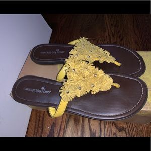 Women slippers